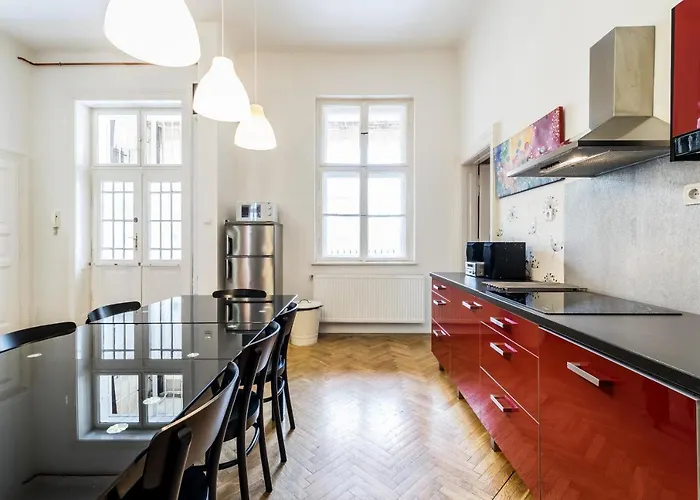 Berta - 4 Bedrooms, 3 Baths * בודפשט