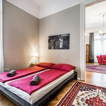 Apartman Berta - 4 Bedrooms, 3 Baths *