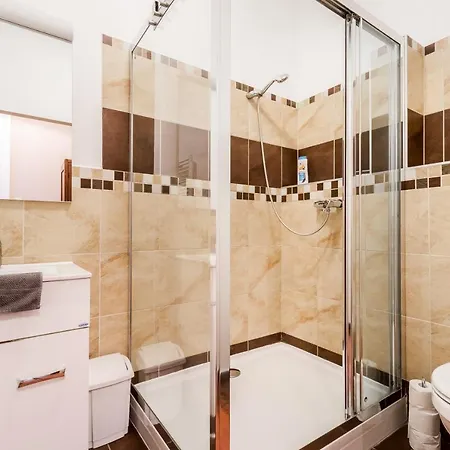 Berta - 4 Bedrooms, 3 Baths Apartman *