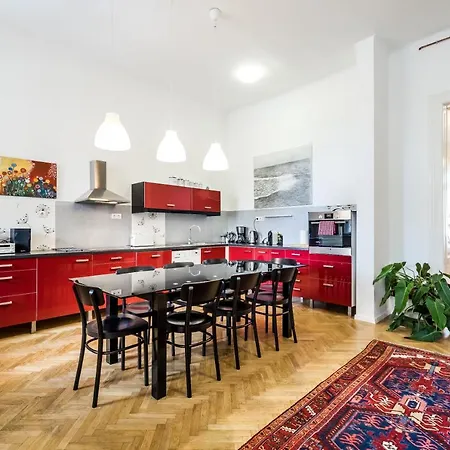 Apartman Berta - 4 Bedrooms, 3 Baths *