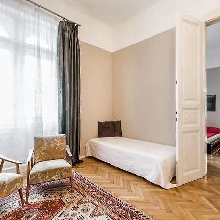 Berta - 4 Bedrooms, 3 Baths Apartman Budapest