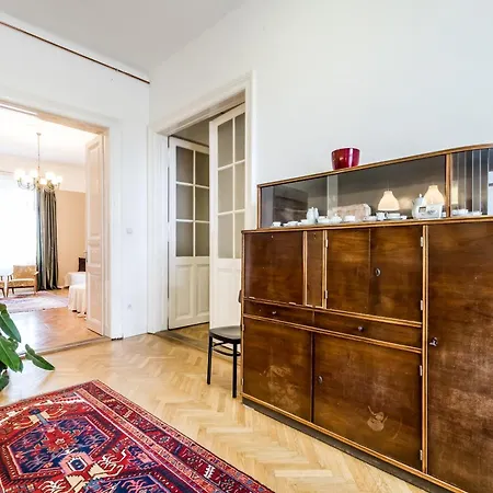 Apartman Berta - 4 Bedrooms, 3 Baths *